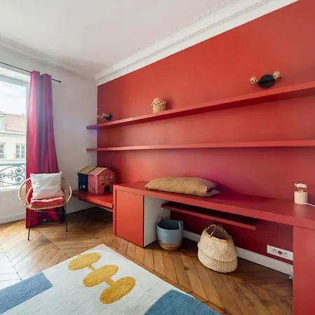 A Cosy Center Paris